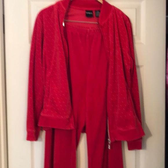 SOLD ERIKA Velour Red with white dots Lounge wear. - Picture 5 of 8